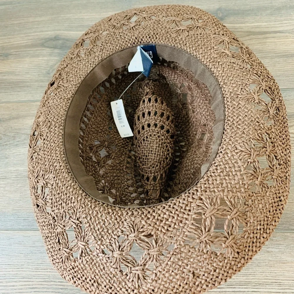 Gap hat